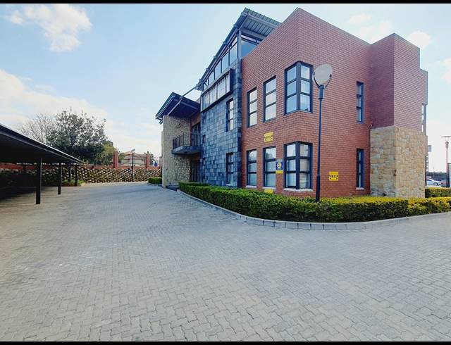 278M² OFFICE TO LET IN CARLSWALD
